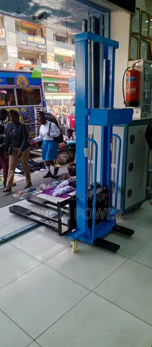 Electric Hydraulic Lift Stacker / Forklift