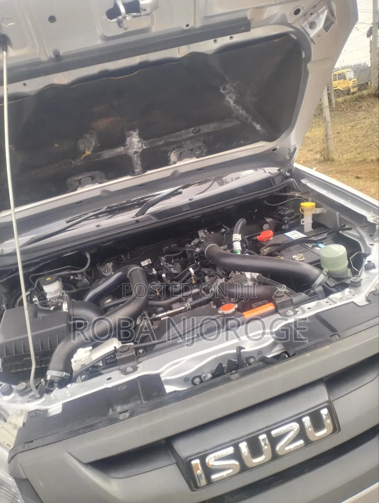 Isuzu D-MAX 2023 Silver