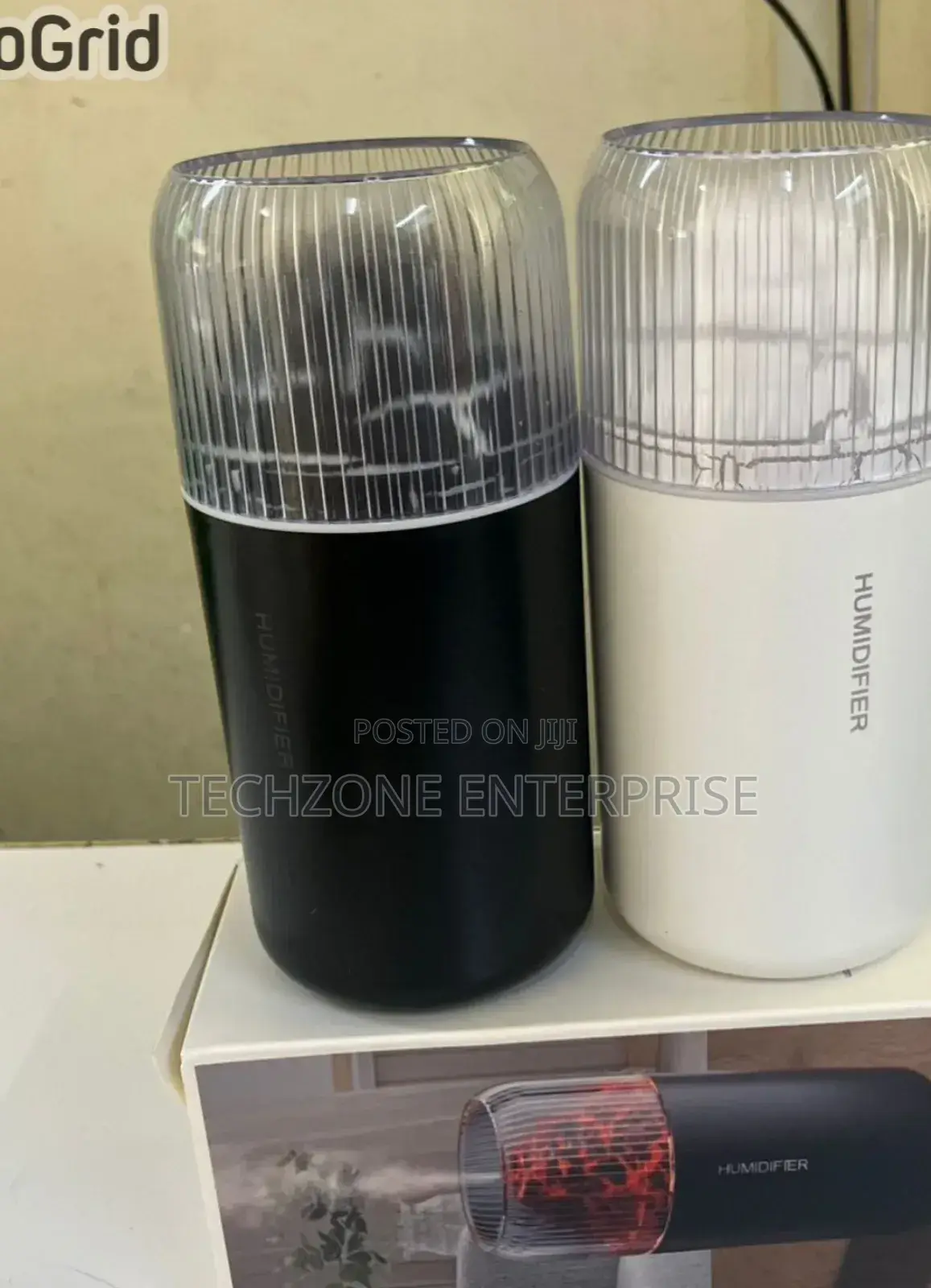 Volcano Humidifier Aroma Diffuser in White and Black 