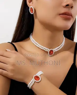 Ladies 3 Pc Set Jewellery/Double Layered Pearl Set