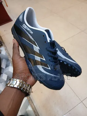 New Kid's Predator Football Trainers Boots