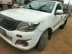 Toyota Hilux 2014 White