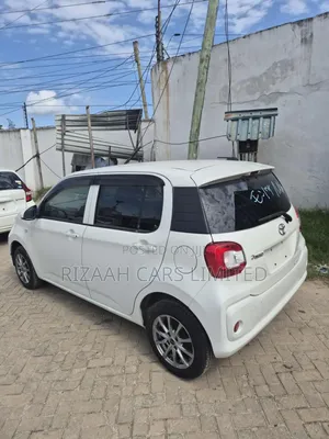 Toyota Passo 2018 White