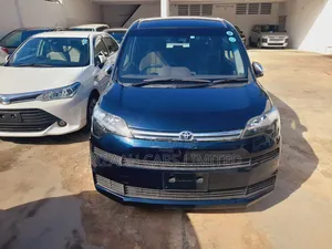 Toyota Spade 1.5 2018 Blue