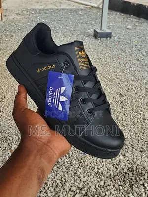 Quality Stansmiths Available Size 36-41