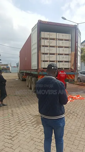 Container Trailer Available for Goods Transport