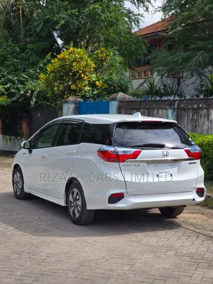 Honda Fit Shuttle 1.5 Hybrid 2WD 2018 White