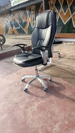 Q3 Leather Chair Office/Study Chair