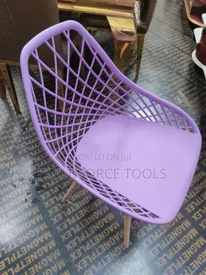 Eames Meshed Chair