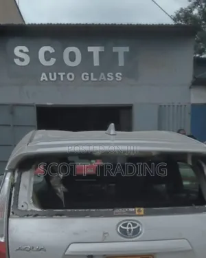 Toyota Aqua Rear Windscreen
