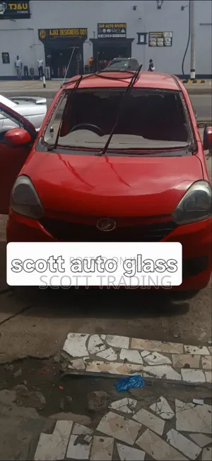 Diahatsu Mira Windscreen