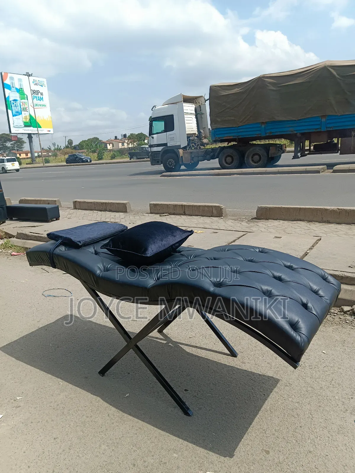Black Leather Lash Bed, With Pillows
