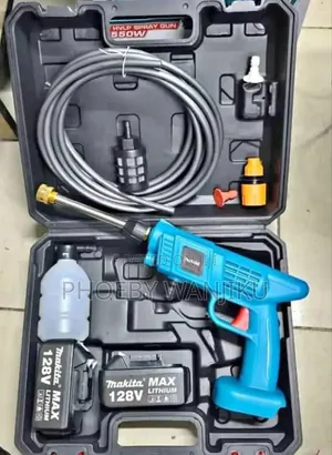 Powerful Makita Cordless Car Wash Machine