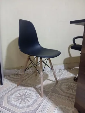 Black Plastic Eames Chair