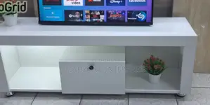 *White Amsterdam Modern Tv Stand 4ft With Led Light
