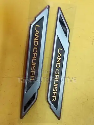 Land Cruiser Emblem
