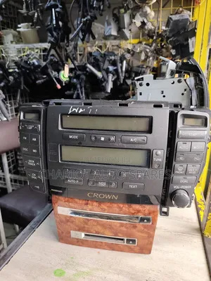 Face Plus Radio For Toyota Crown