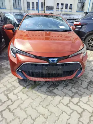 Toyota Corolla 2019 Orange