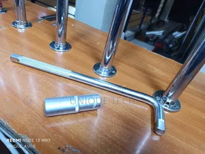 Universal Wheel Spanner / Strong Tyre Tool