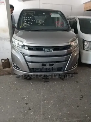 Toyota Noah 2018 Gray