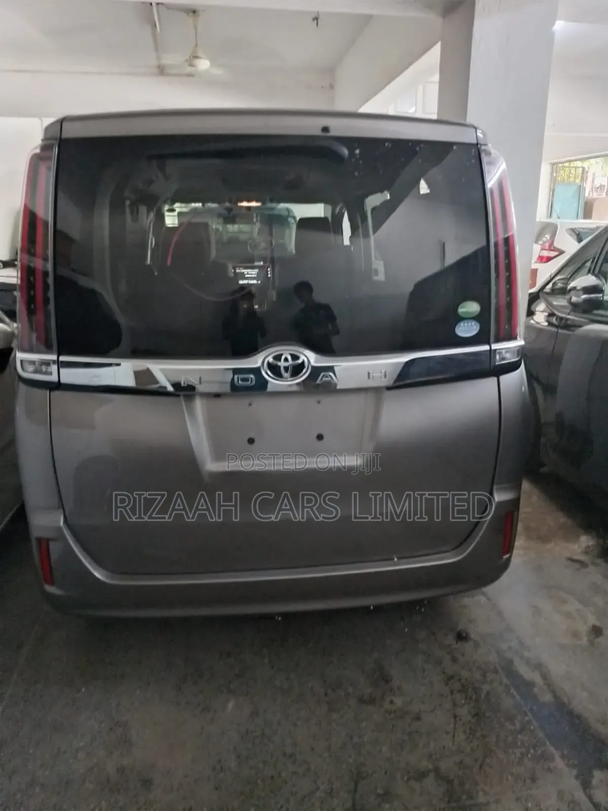 Toyota Noah 2018 Gray
