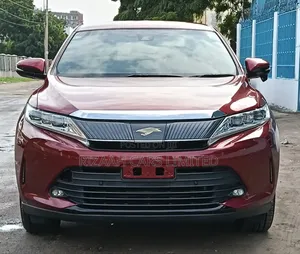 Toyota Harrier 2.0 2018 Red