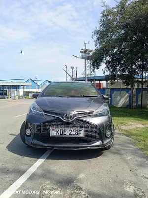 Toyota Vitz 2015 Black