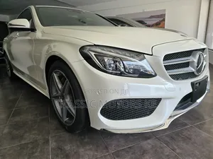 Mercedes-Benz C200 2019 White