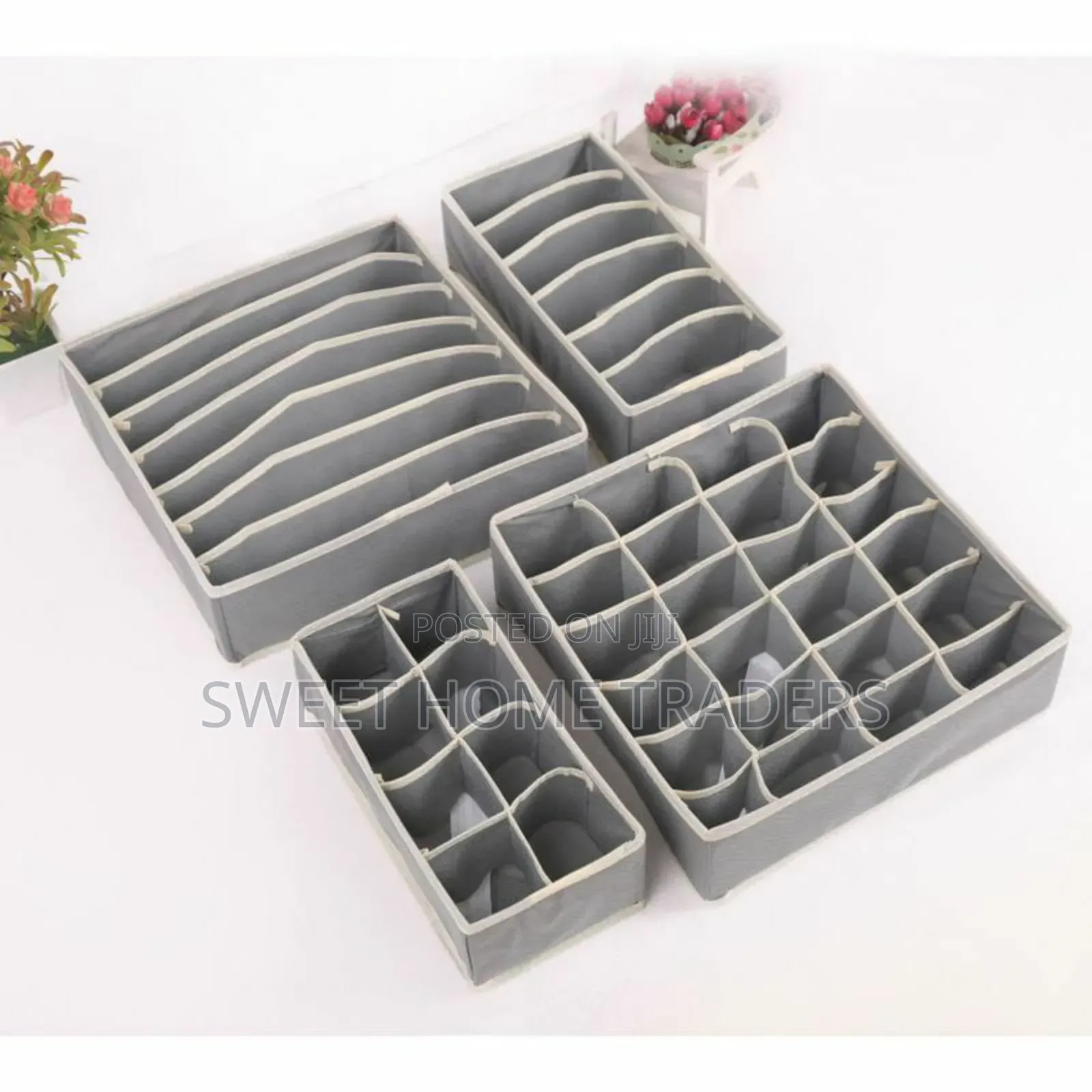 *4pcs Multipurpose Closet Organizer*