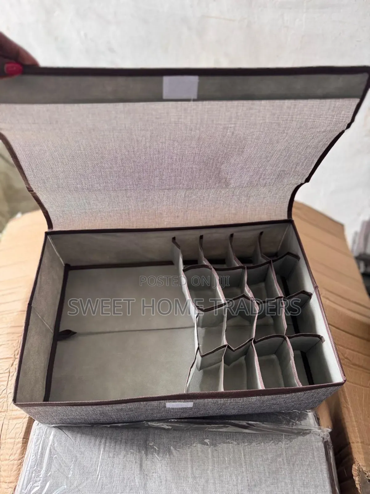 *17 Grid Undergarment Organizer