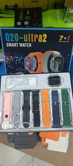 Q20 Ultra2 Smartwatch With 7 Different Straps