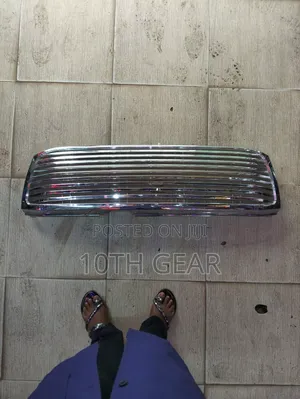 Landcruiser 100 Series Chrome Grille