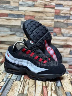 Airmax95 Liverpool Black and Gym Red Size 40-45