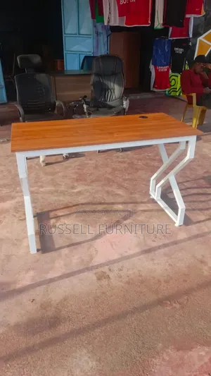 Well Furnished Metallic Study Table