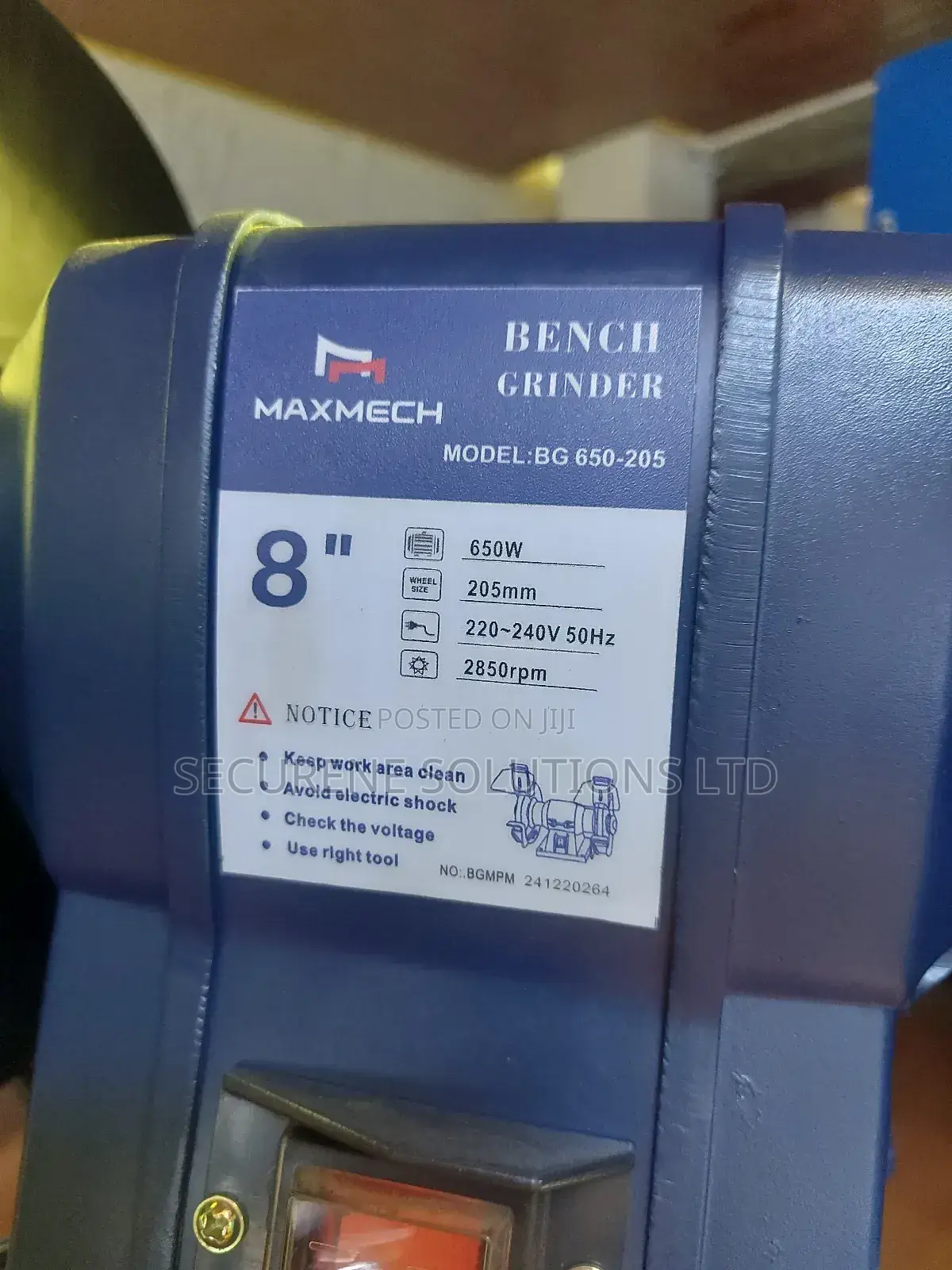 Maxmech 8" Bench Grinder, Model Bg 650-205.