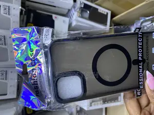 Annuk iPhone 11 Pro Max Magsafe Translucent Matte Case