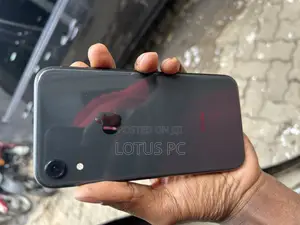 Apple XR 128 GB Black