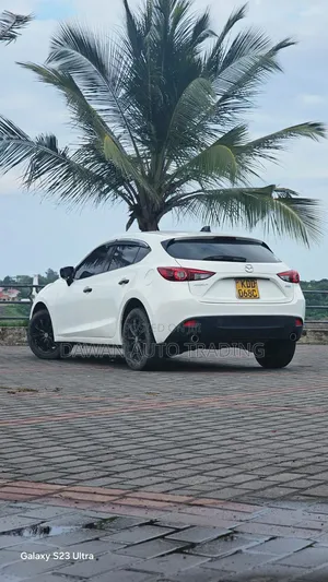 Mazda Axela 2015 White