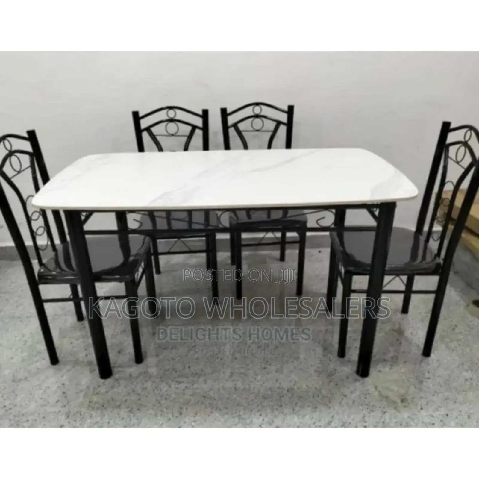 Colour White 4sitter Dinning Table