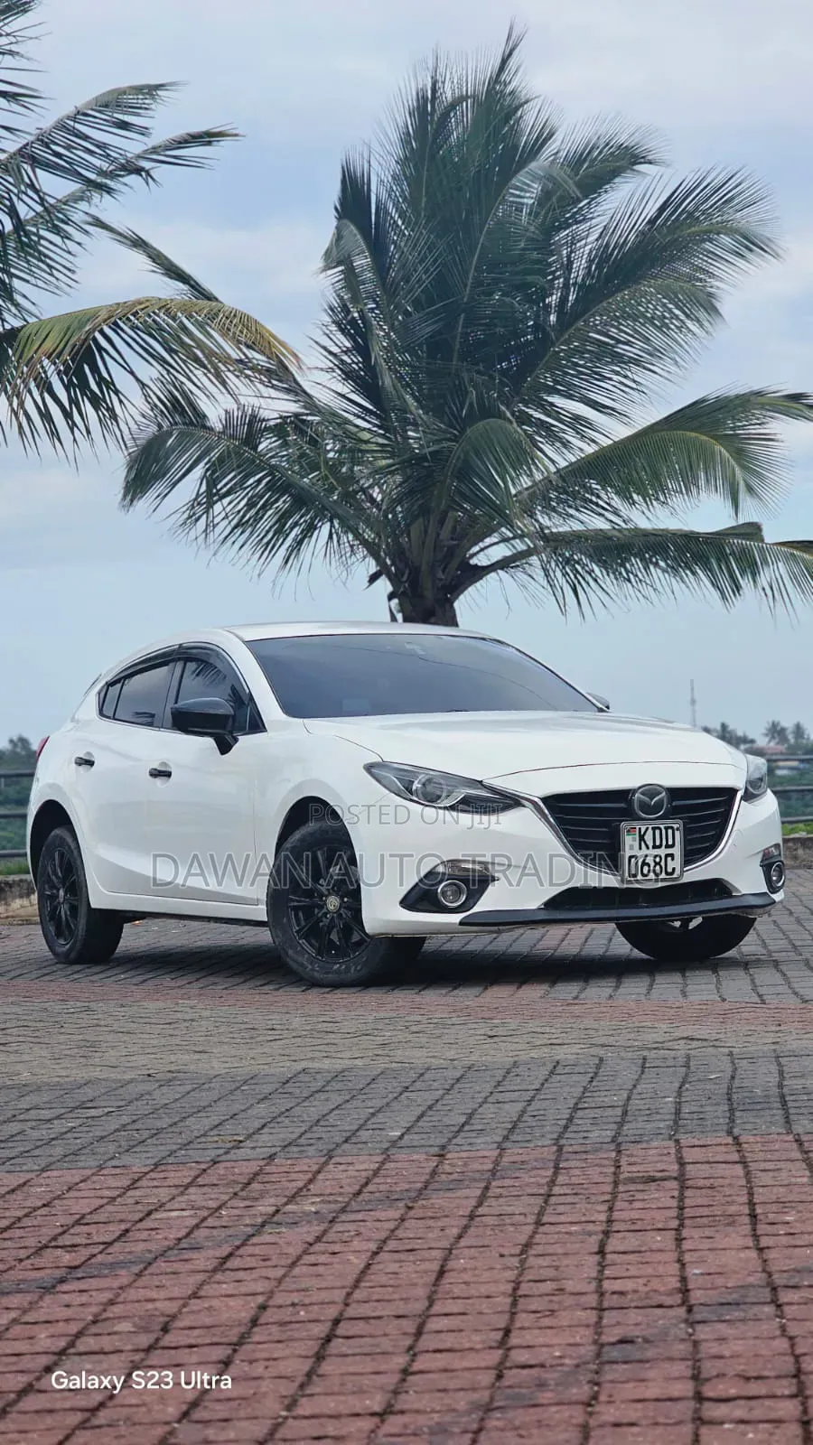 Mazda Axela 2015 White