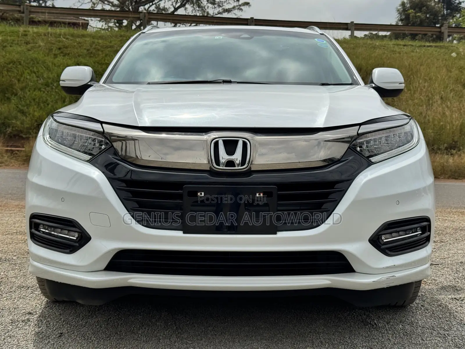 Honda Vezel 2018 White