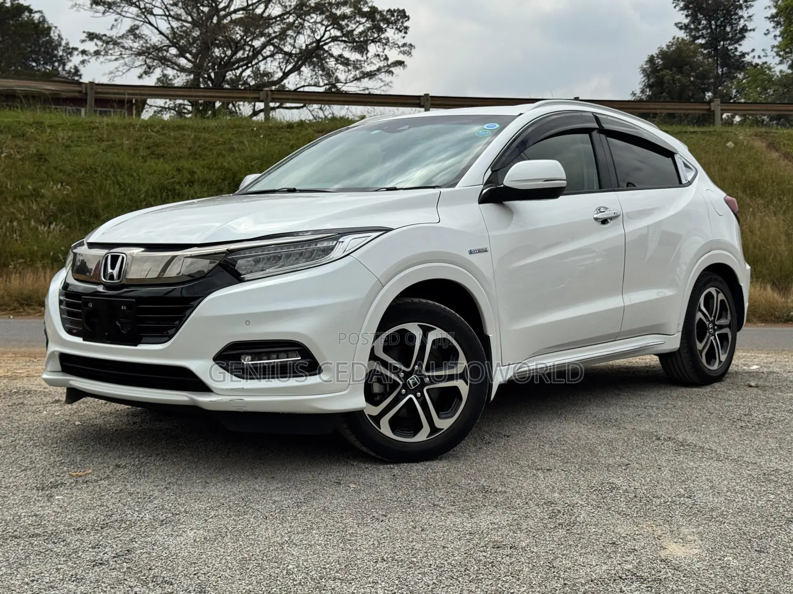 Honda Vezel 2018 White