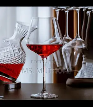 600 Ml Elegant Burgundy Crystal Wine Glass