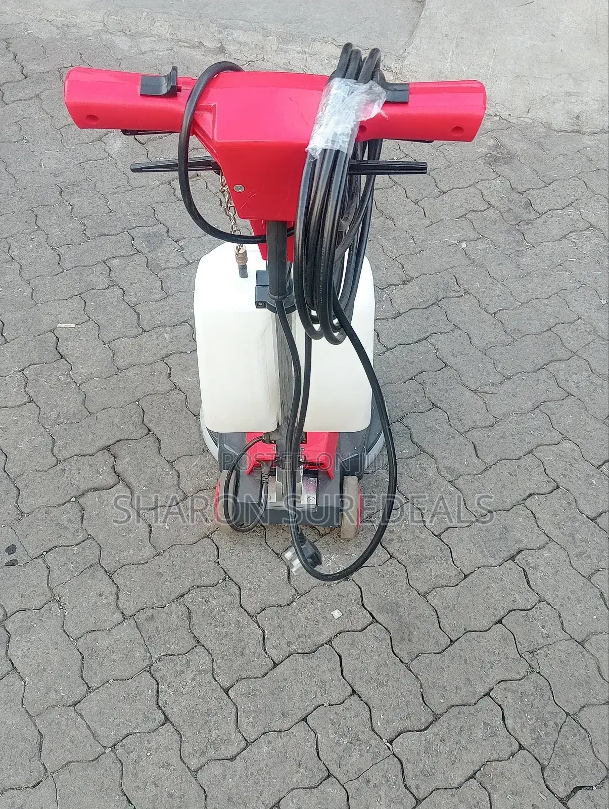 Aico Floor Scrubber