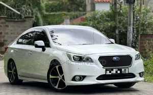 Subaru Legacy 2.5i Premium AWD 2018 White