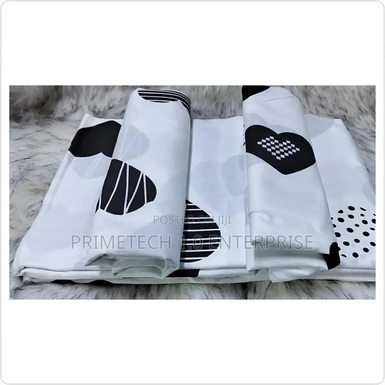 4 Bed Sheet Set (5 by 6) -White/Black