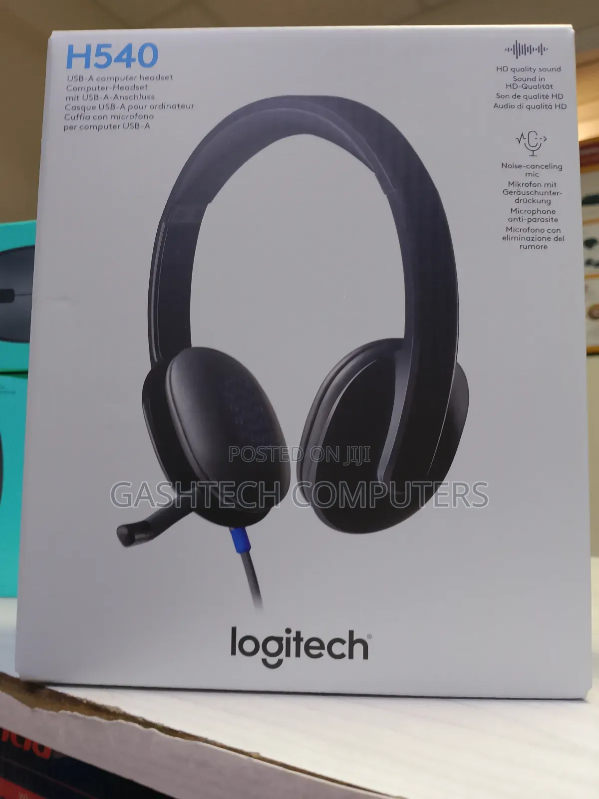 With Noise Canceling Logitech H540 Headset