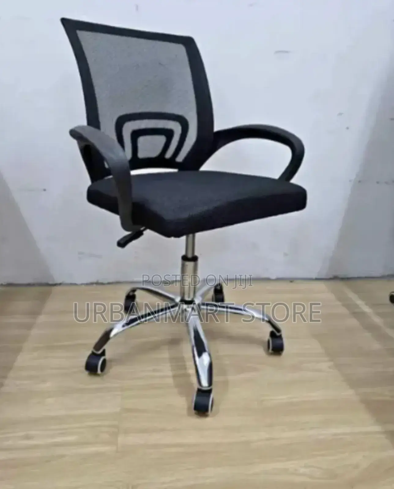 Assembled Executive Office Chair Design With Lumbar Support