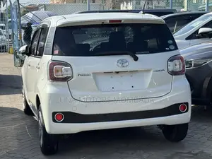 Toyota Passo 2019 White