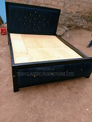 Black 5x6 Bed